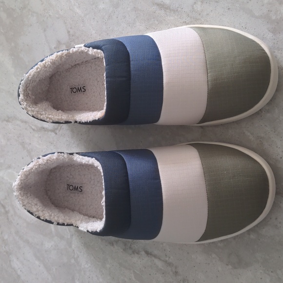 EUC Toms Casual Slipper Shoe - Picture 1 of 8
